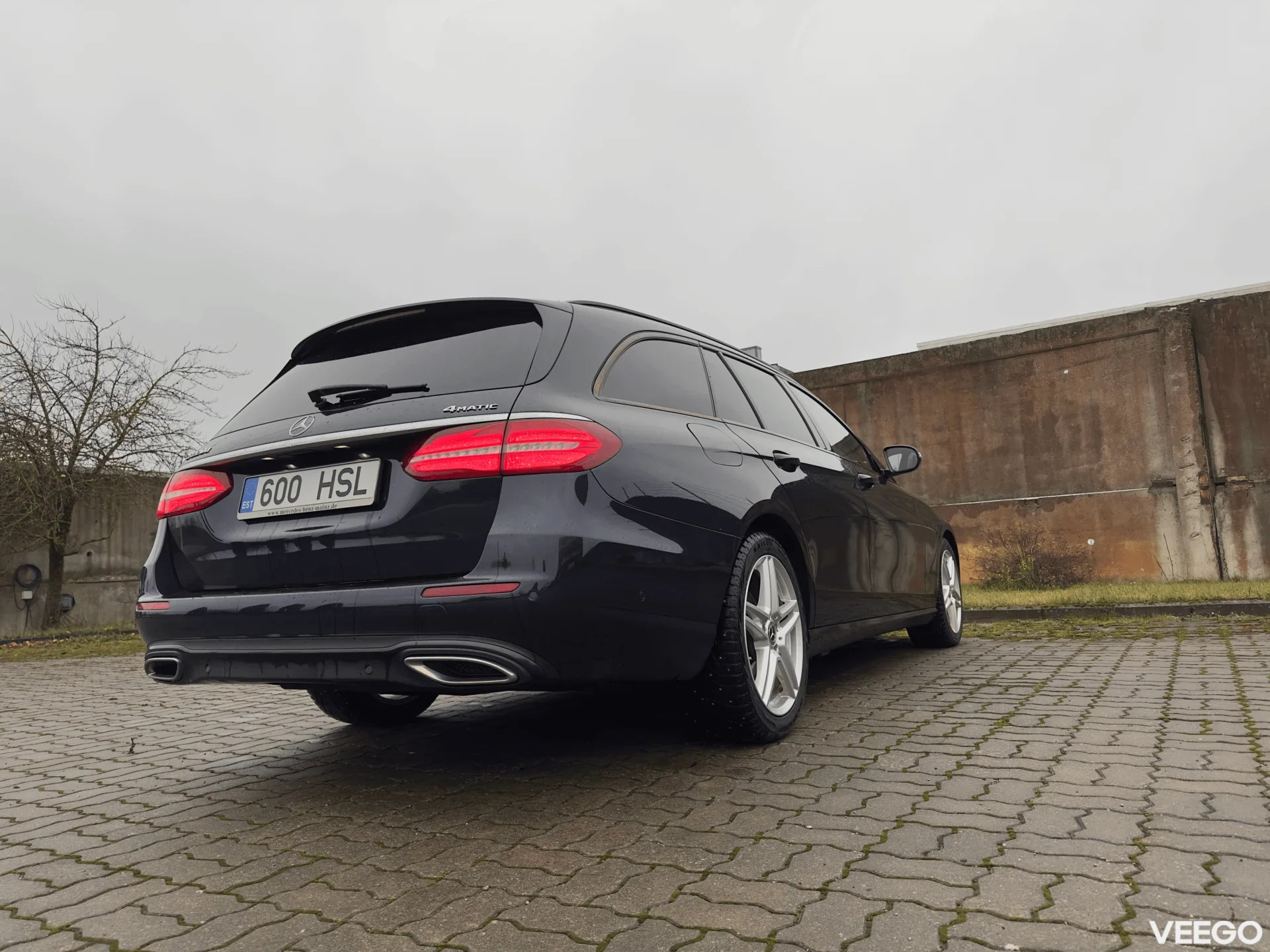 Mercedes-Benz E220 2.0 143kW