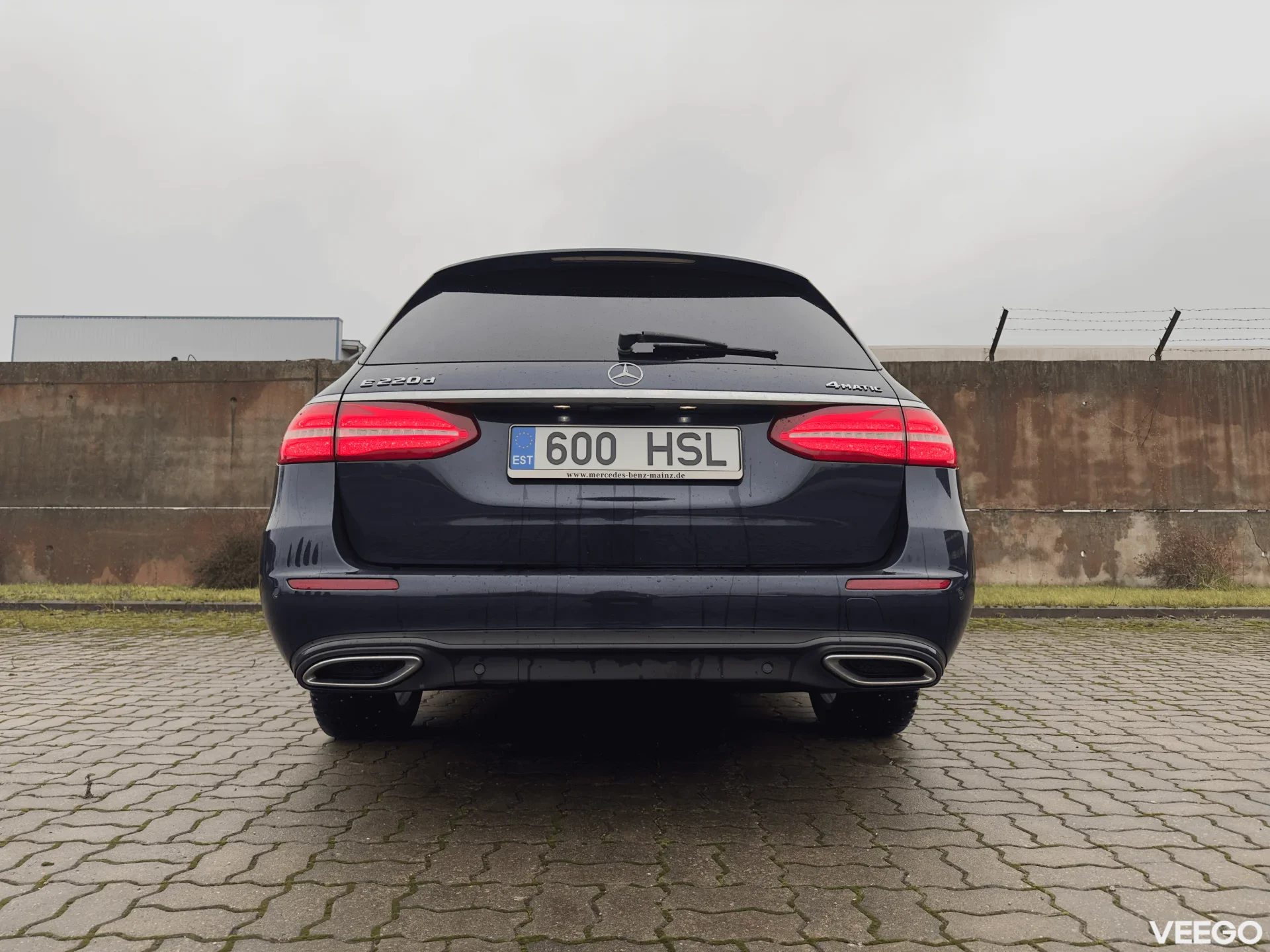 Mercedes-Benz E220 2.0 143kW