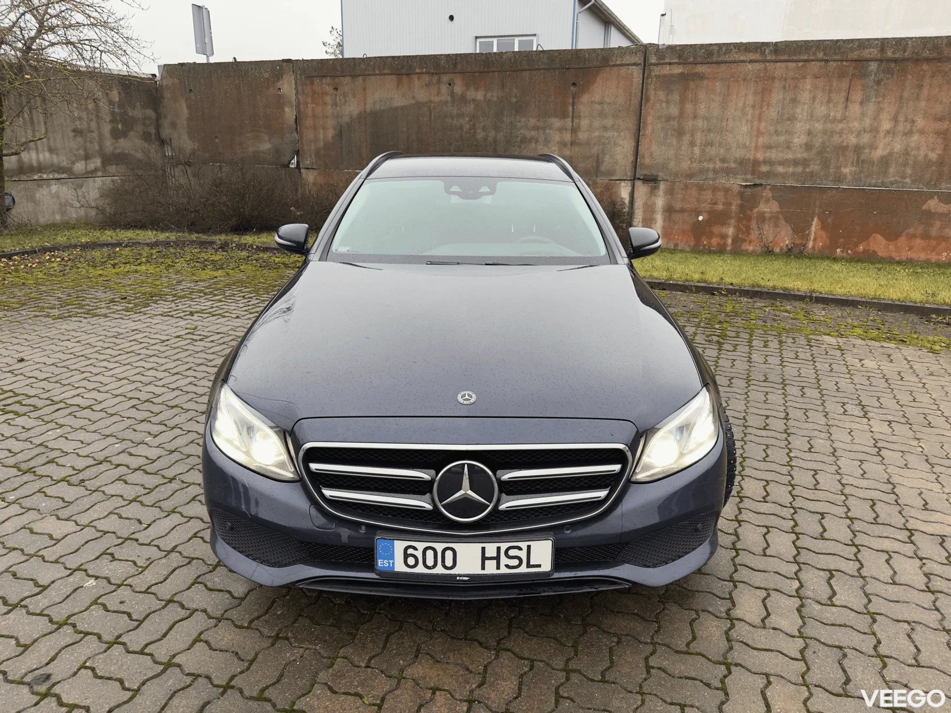Mercedes-Benz E220 2.0 143kW