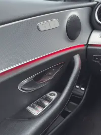 Mercedes-Benz E220 2.0 143kW thumbnail