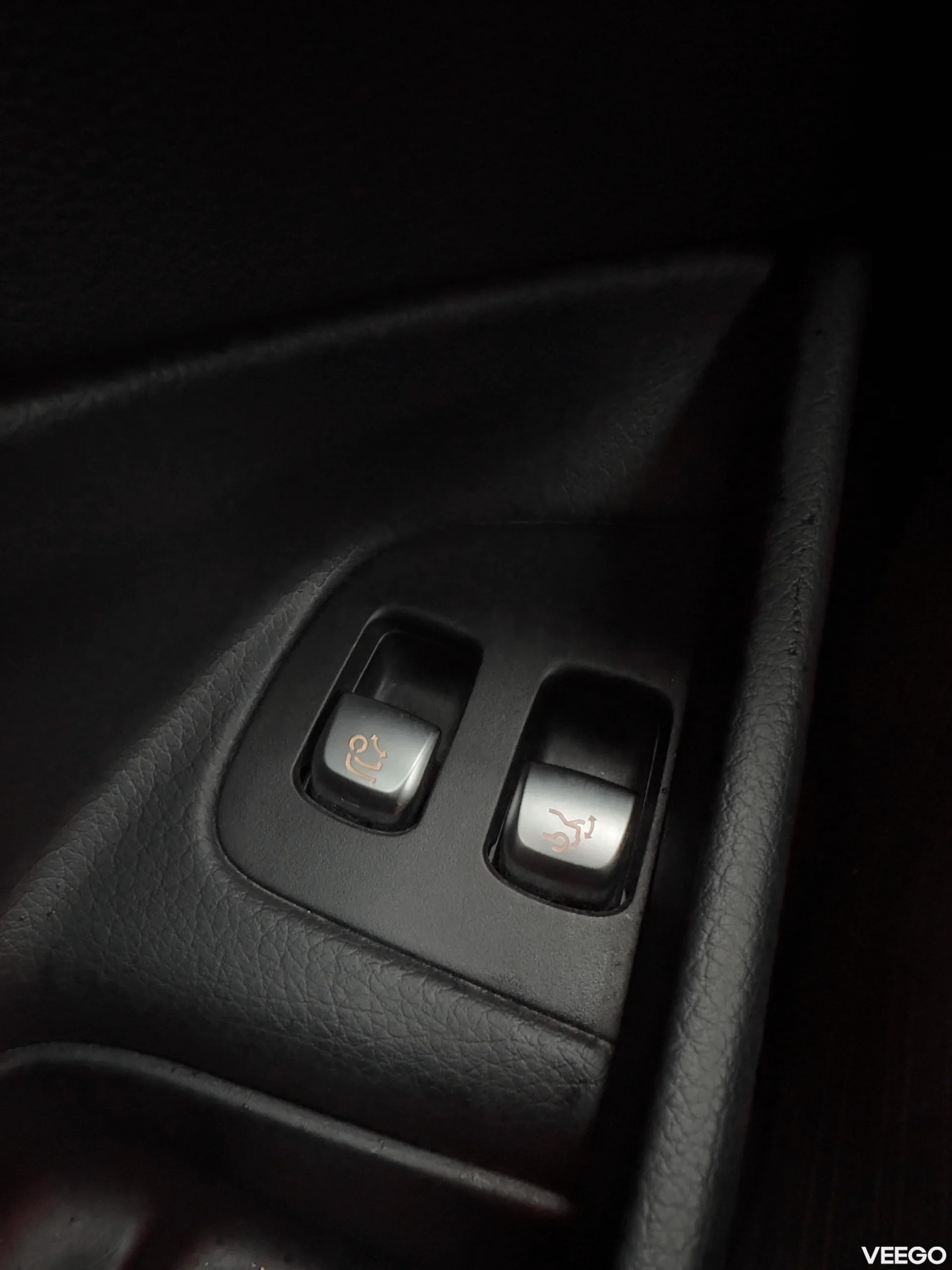 Mercedes-Benz E220 2.0 143kW