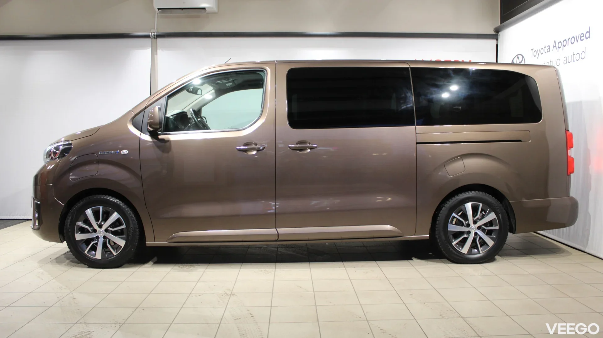 Toyota Proace Verso Electric Long Executive 57kW