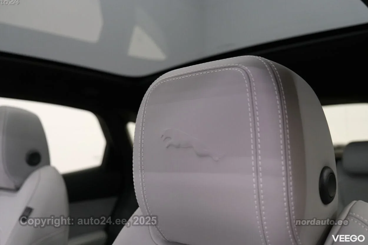 Jaguar E-Pace P250 AWD HSE R-Dynamic 2 183kW