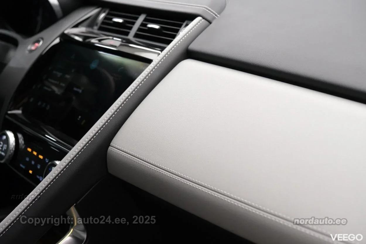 Jaguar E-Pace P250 AWD HSE R-Dynamic 2 183kW