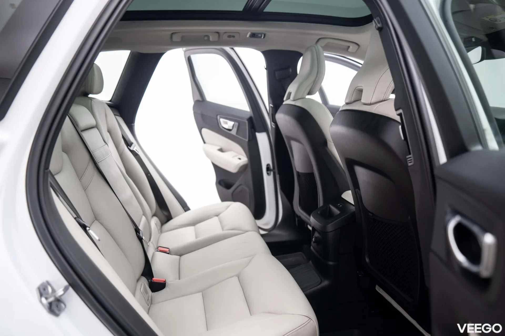 Volvo XC60 T8 Twin Engine Inscription AWD 2.0 299kW