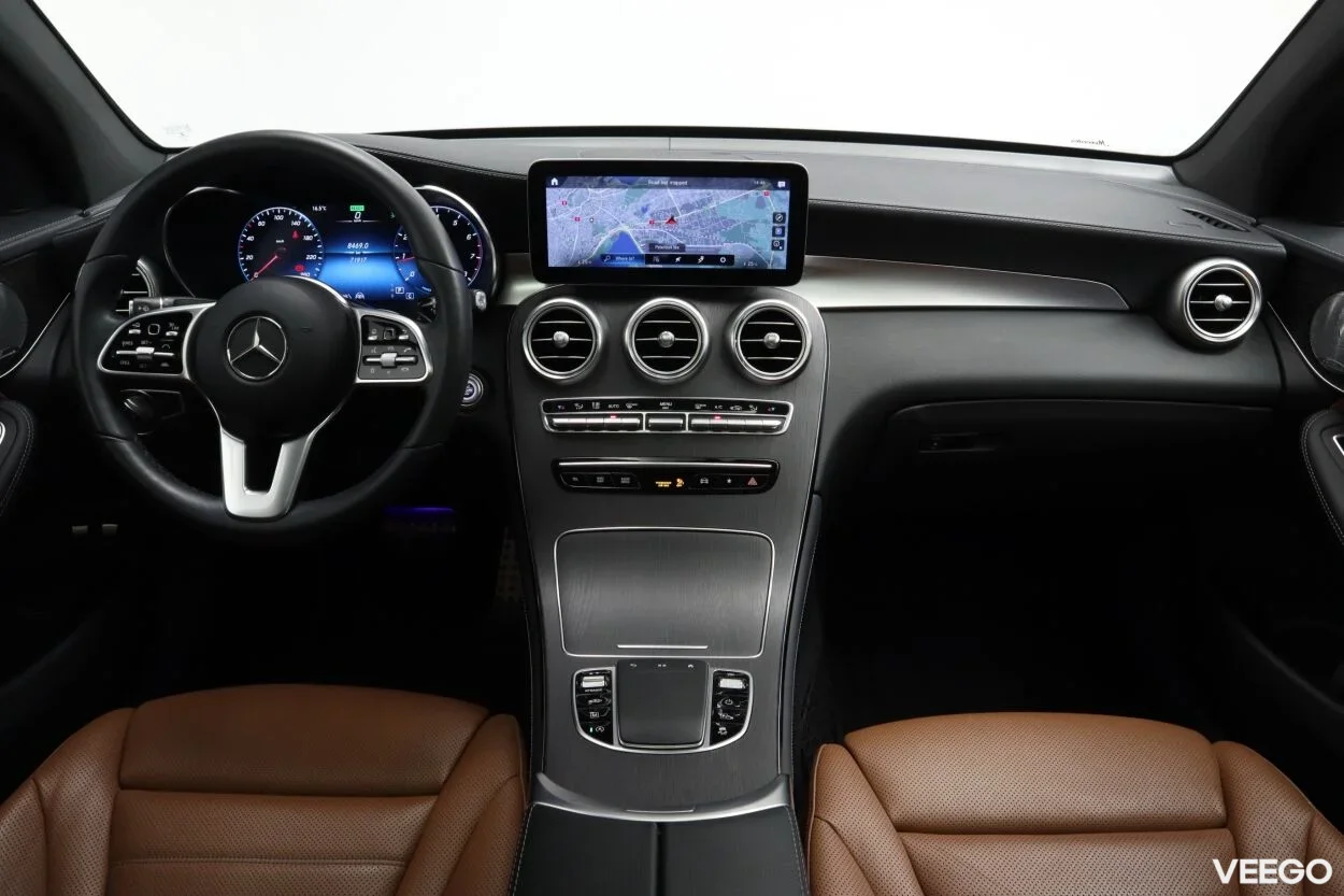 Mercedes-Benz GLC300 4Matic Coupe AMG 2 190kW