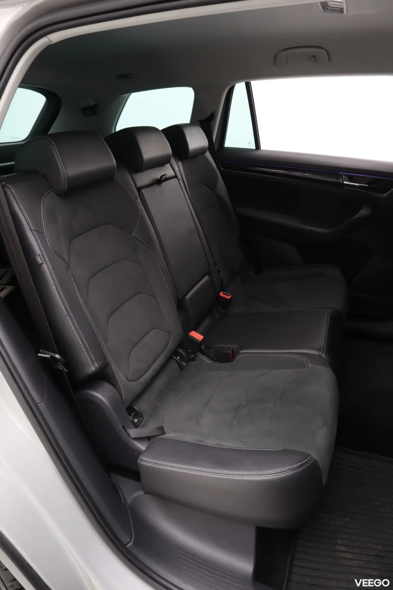 Skoda Kodiaq 4x4 Elegance Businessline FL 7k 2 140kW