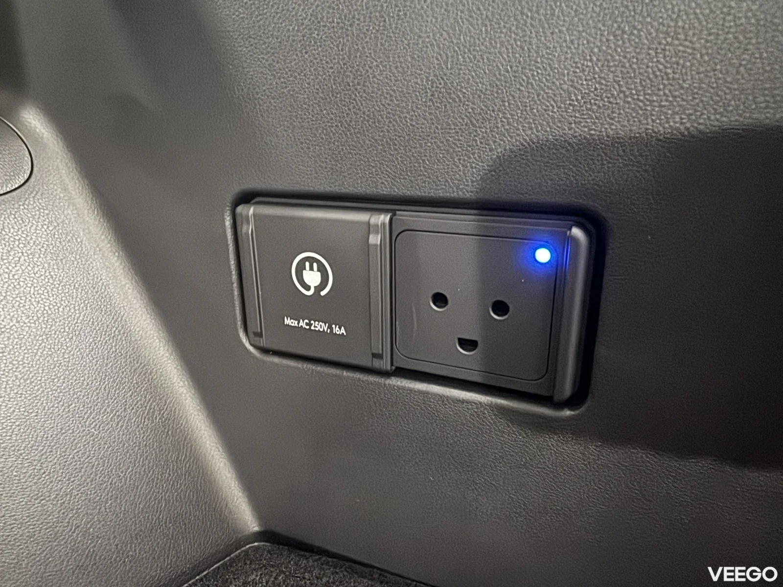 Hyundai IONIQ 9 0 226kW