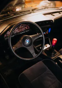 BMW 316 E30 2.8 142kW thumbnail