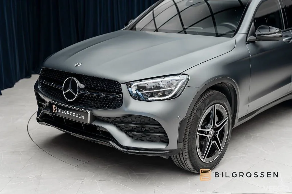 Mercedes-Benz GLC200 300 e Coupé 4MATIC AMG Line Taklucka Night 235kW