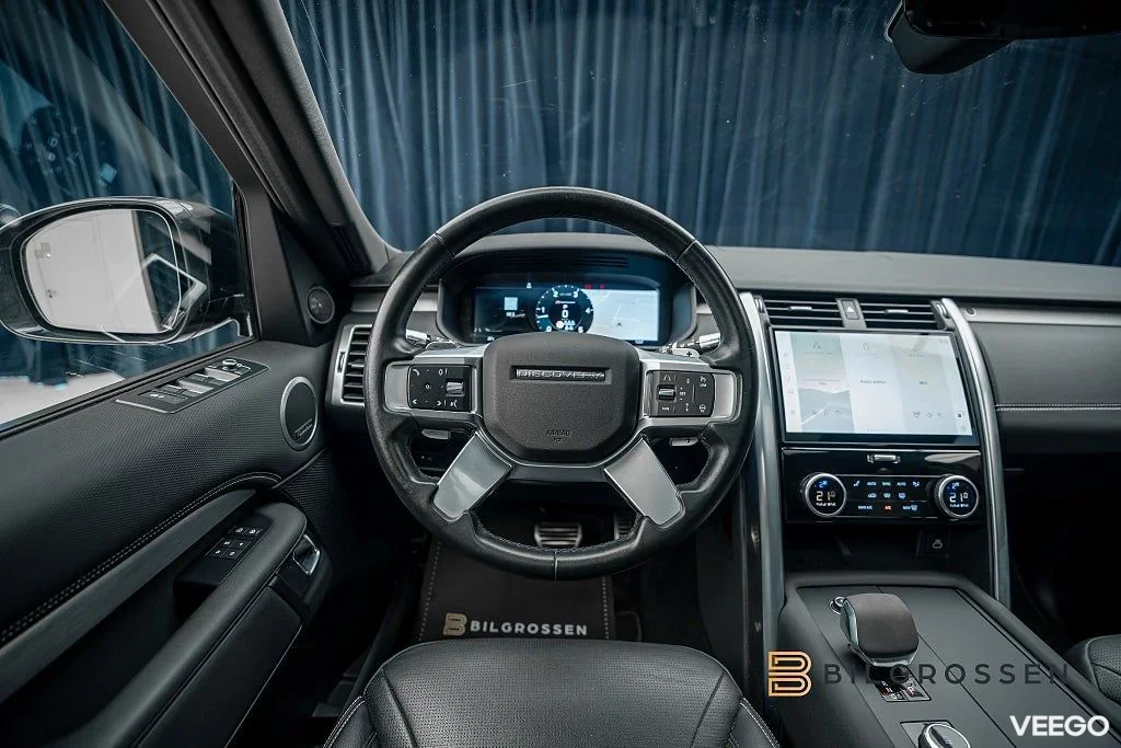 Land Rover Discovery D250 MHEV R-Dynamic 249hk Panorama 360 183kW