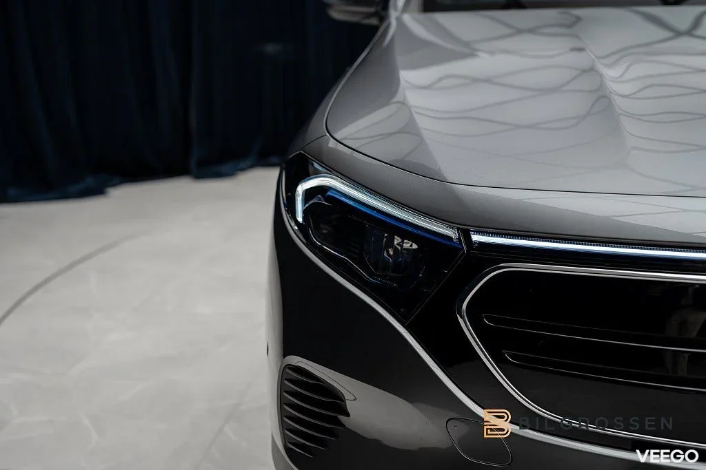 Mercedes-Benz EQB 300 4MATIC Progressive Värmare Kamera 168kW