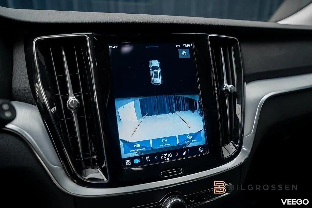 Volvo V60 Recharge T6 AWD 350hk Core Edition P-värmare 257kW