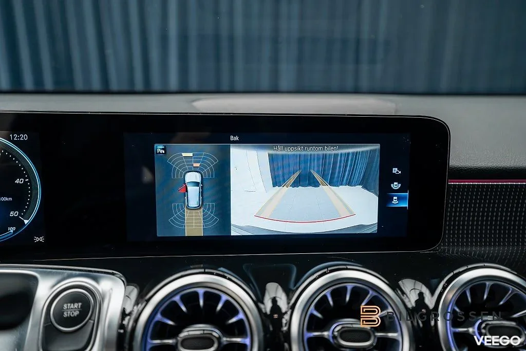 Mercedes-Benz EQB 300 4MATIC Progressive Värmare Kamera 168kW