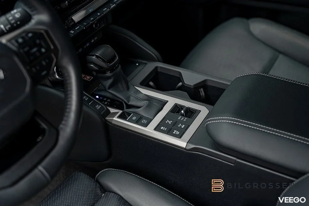 Toyota Land Cruiser 2.8 4WD 204hk FIRST EDITION JBL HUD MOMS 150kW