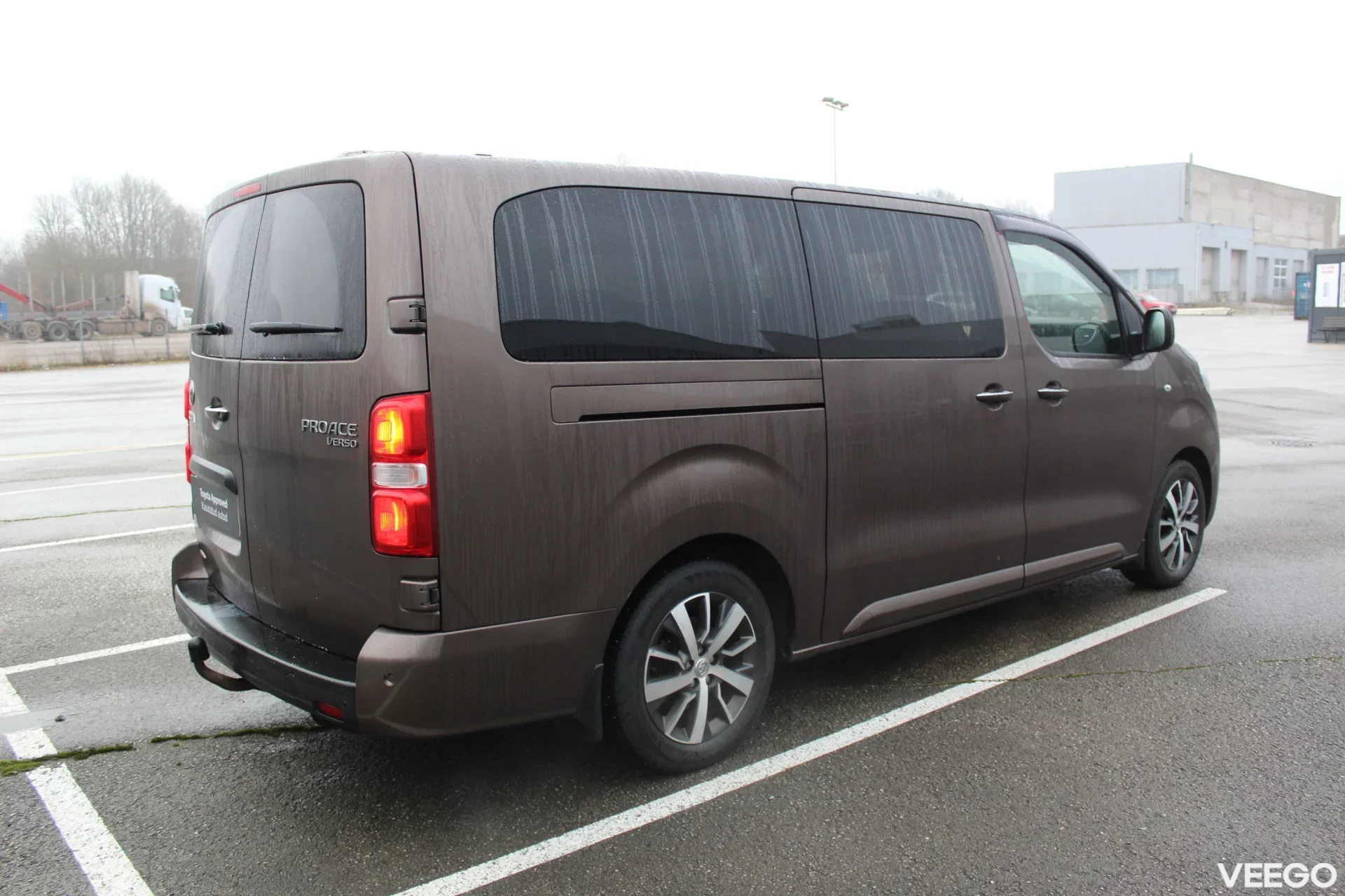 Toyota Proace Shuttle Comfort Long 8-kohta 2 130kW