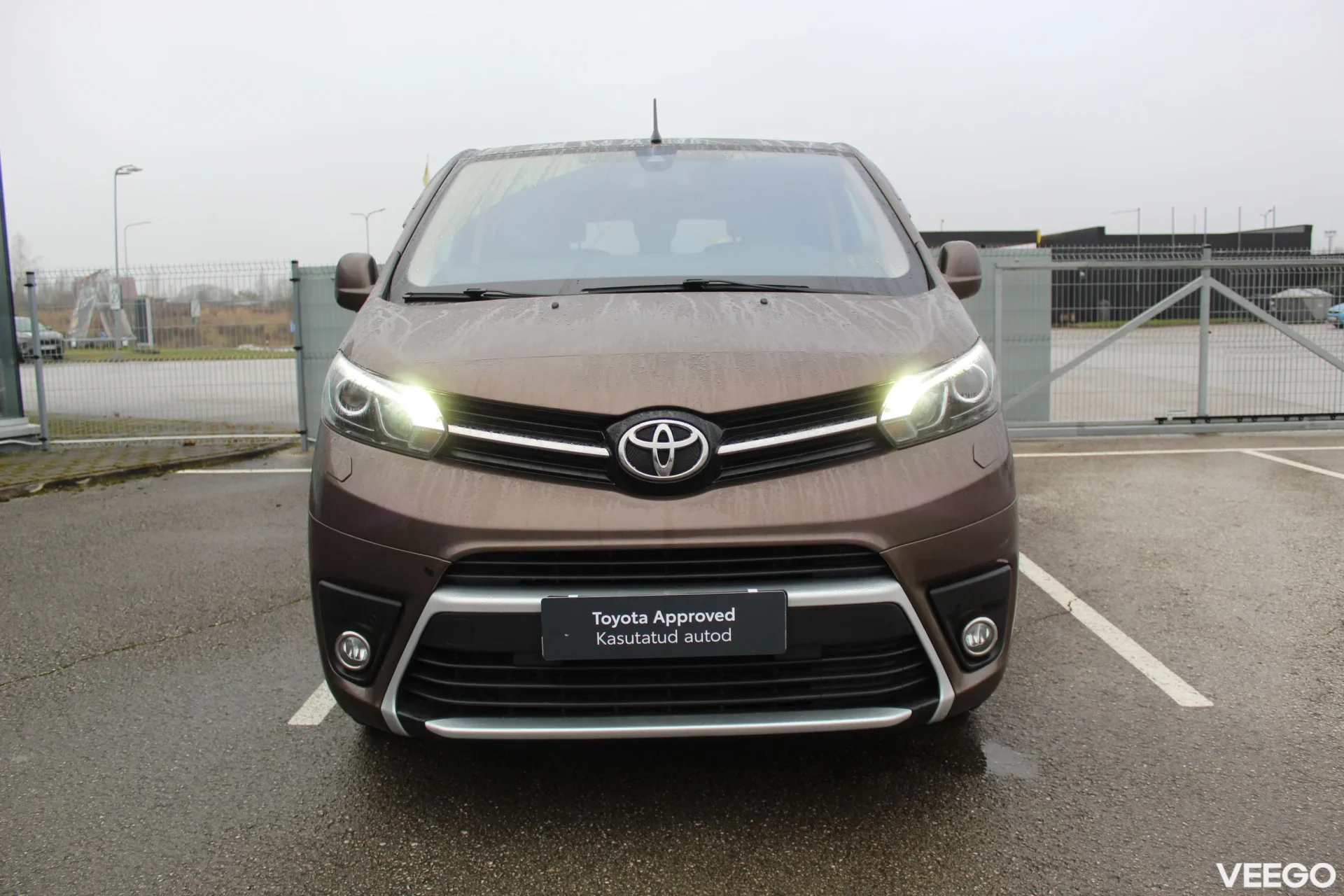 Toyota Proace Shuttle Comfort Long 8-kohta 2 130kW