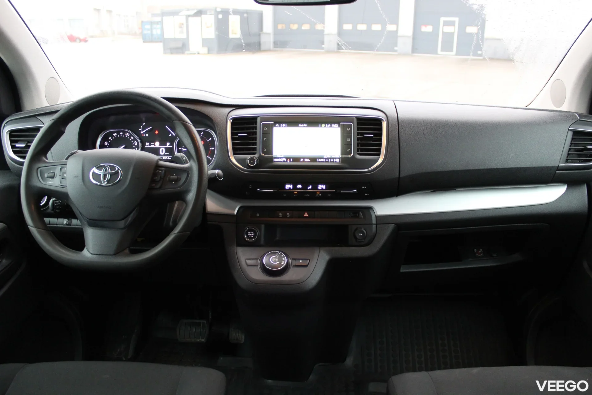 Toyota Proace Shuttle Comfort Long 8-kohta 2 130kW