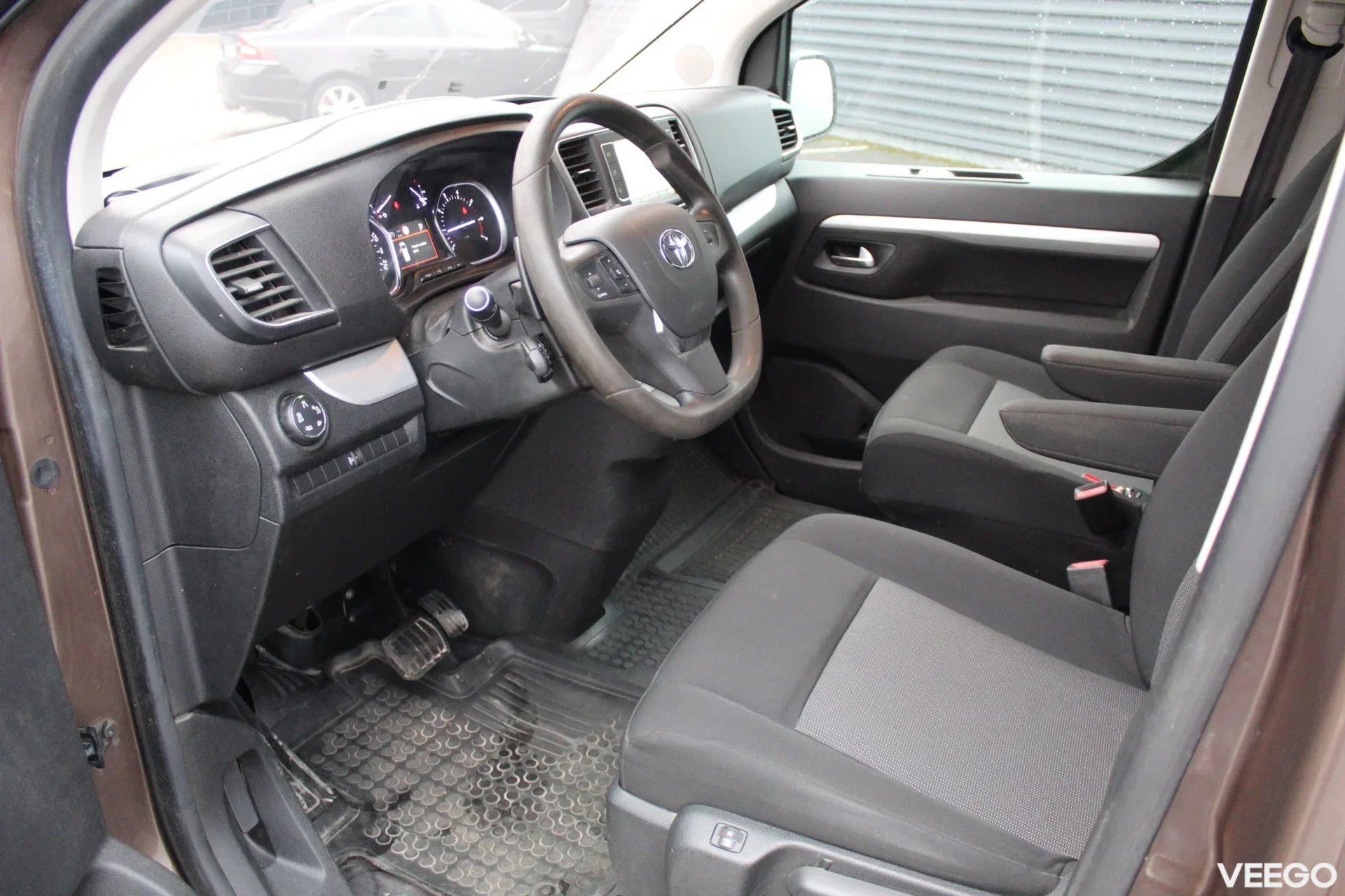 Toyota Proace Shuttle Comfort Long 8-kohta 2 130kW