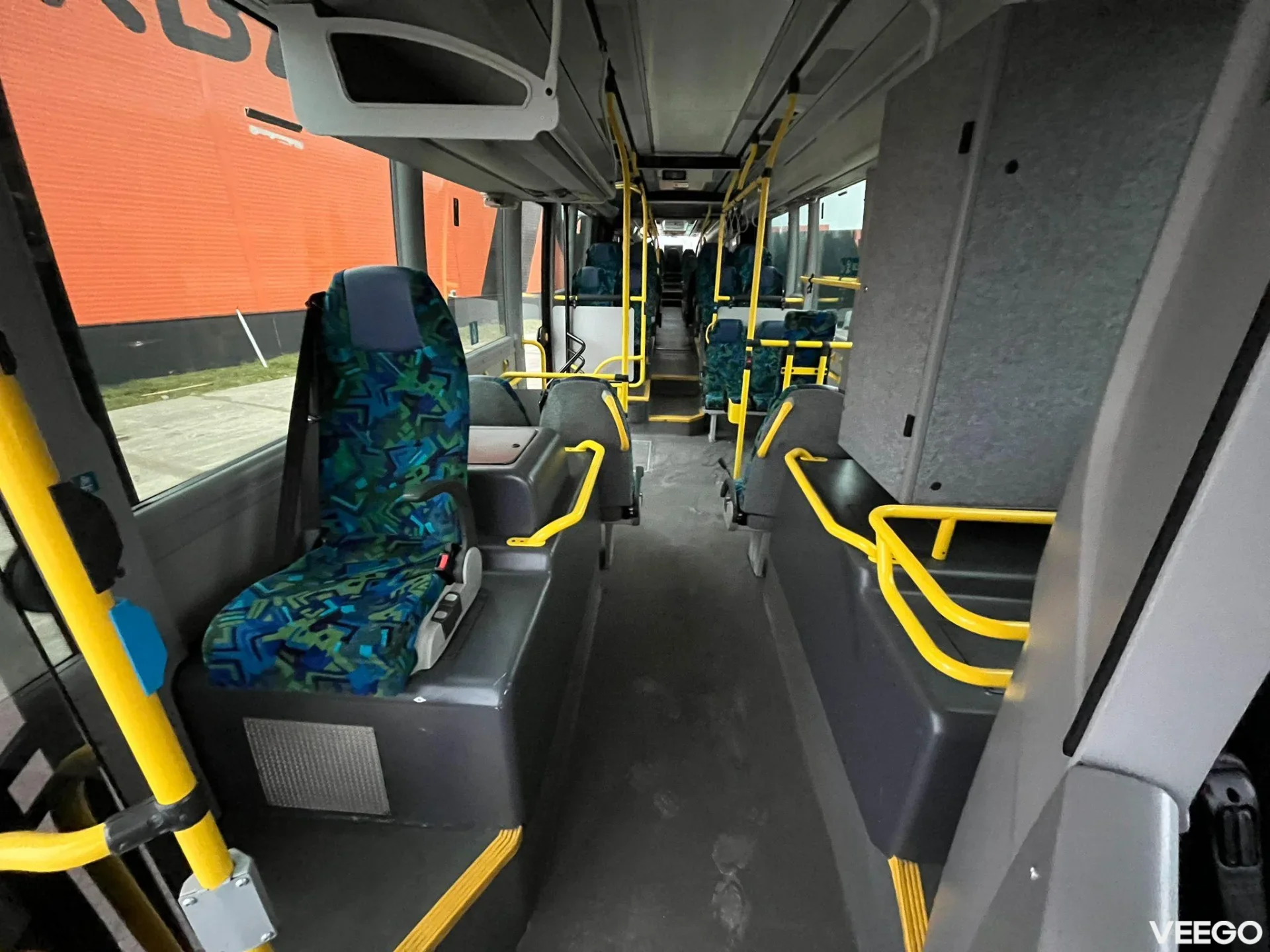 Scania K 320 CLASS 2 INTERCITY / AC / AUXILIARY HEATING / 11 units available 235kW