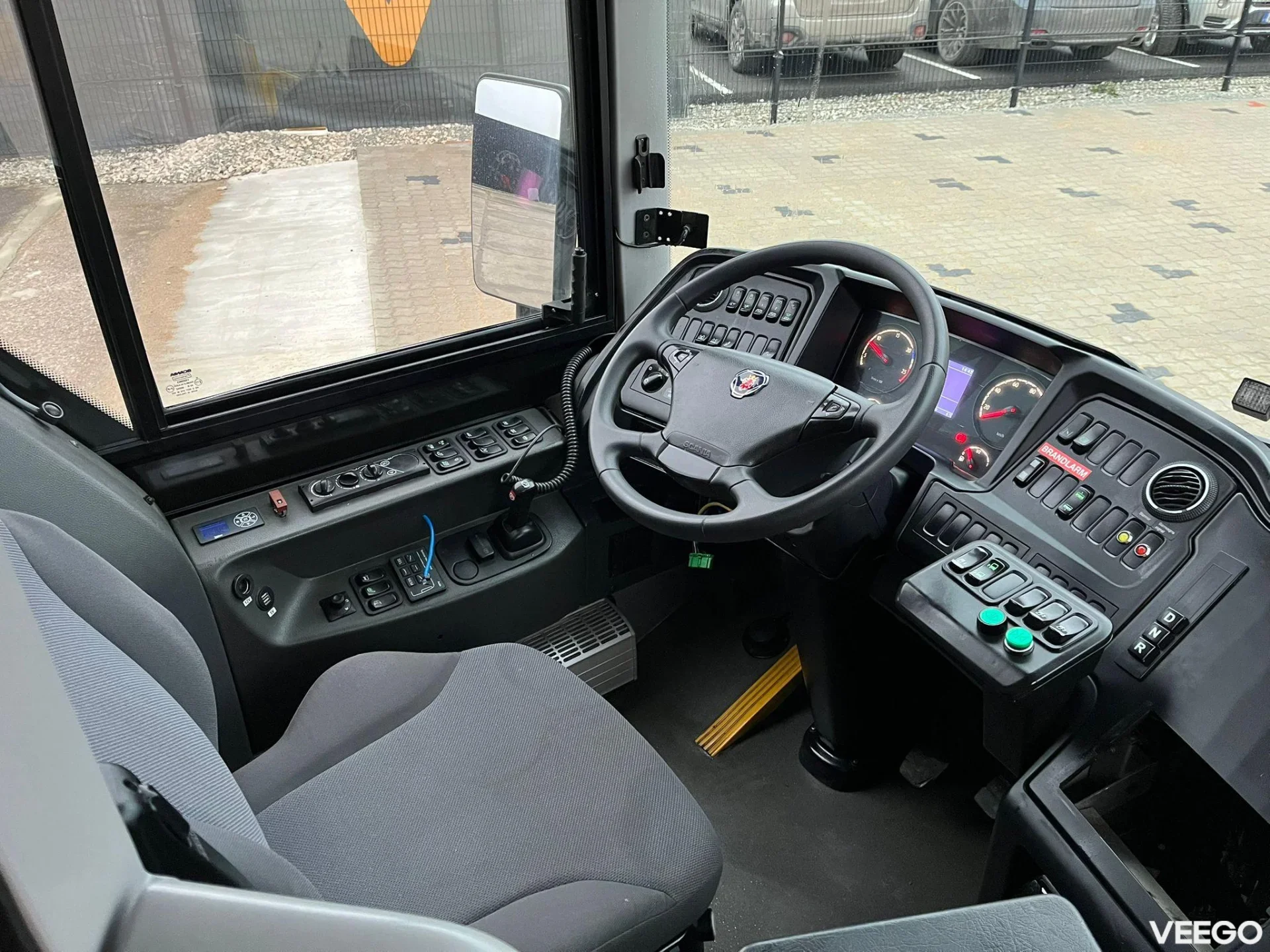 Scania K 320 CLASS 2 INTERCITY / AC / AUXILIARY HEATING / 11 units available 235kW