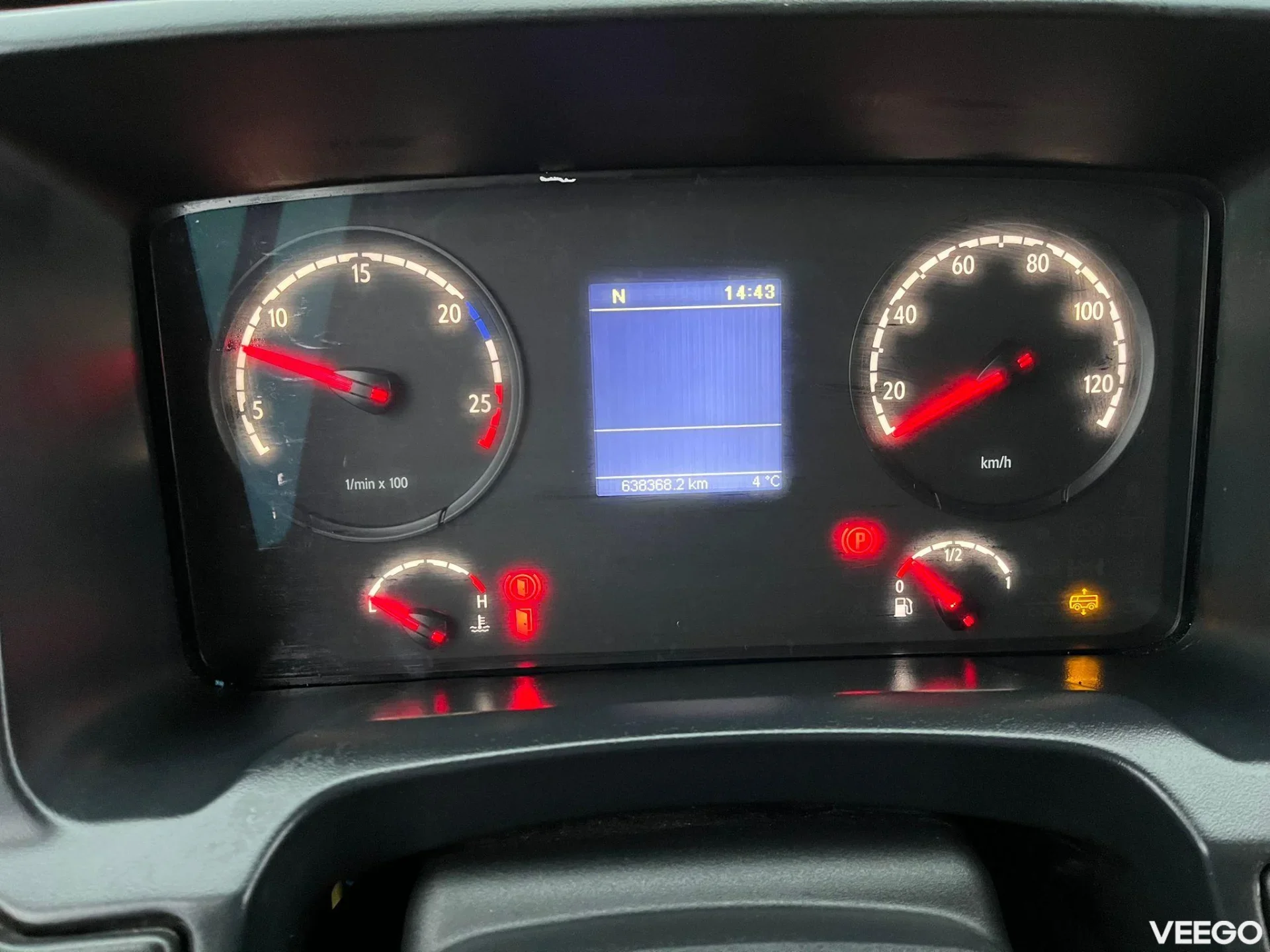 Scania K 320 CLASS 2 INTERCITY / AC / AUXILIARY HEATING / 11 units available 235kW