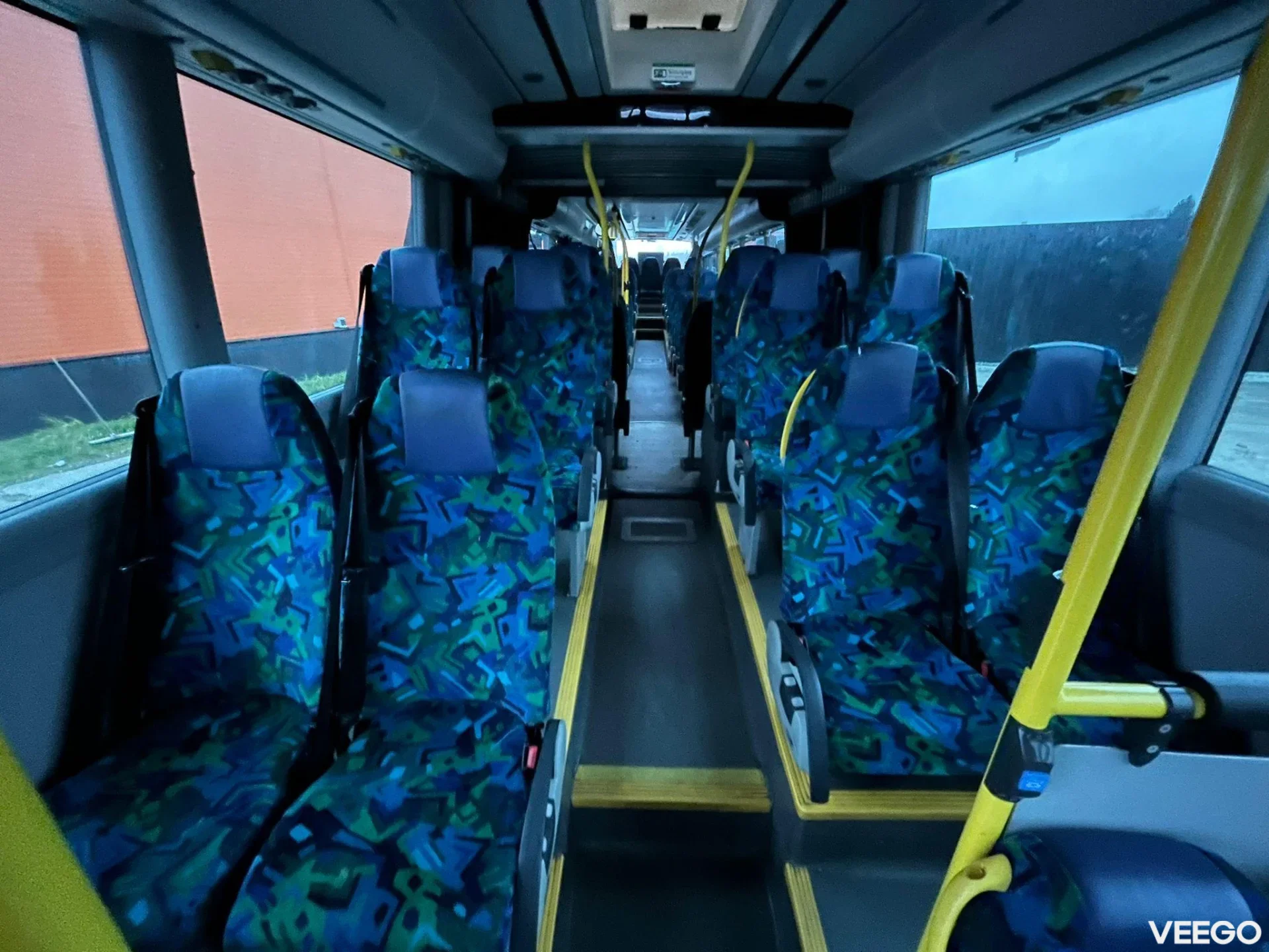 Scania K 320 CLASS 2 INTERCITY / AC / AUXILIARY HEATING / 11 units available 235kW