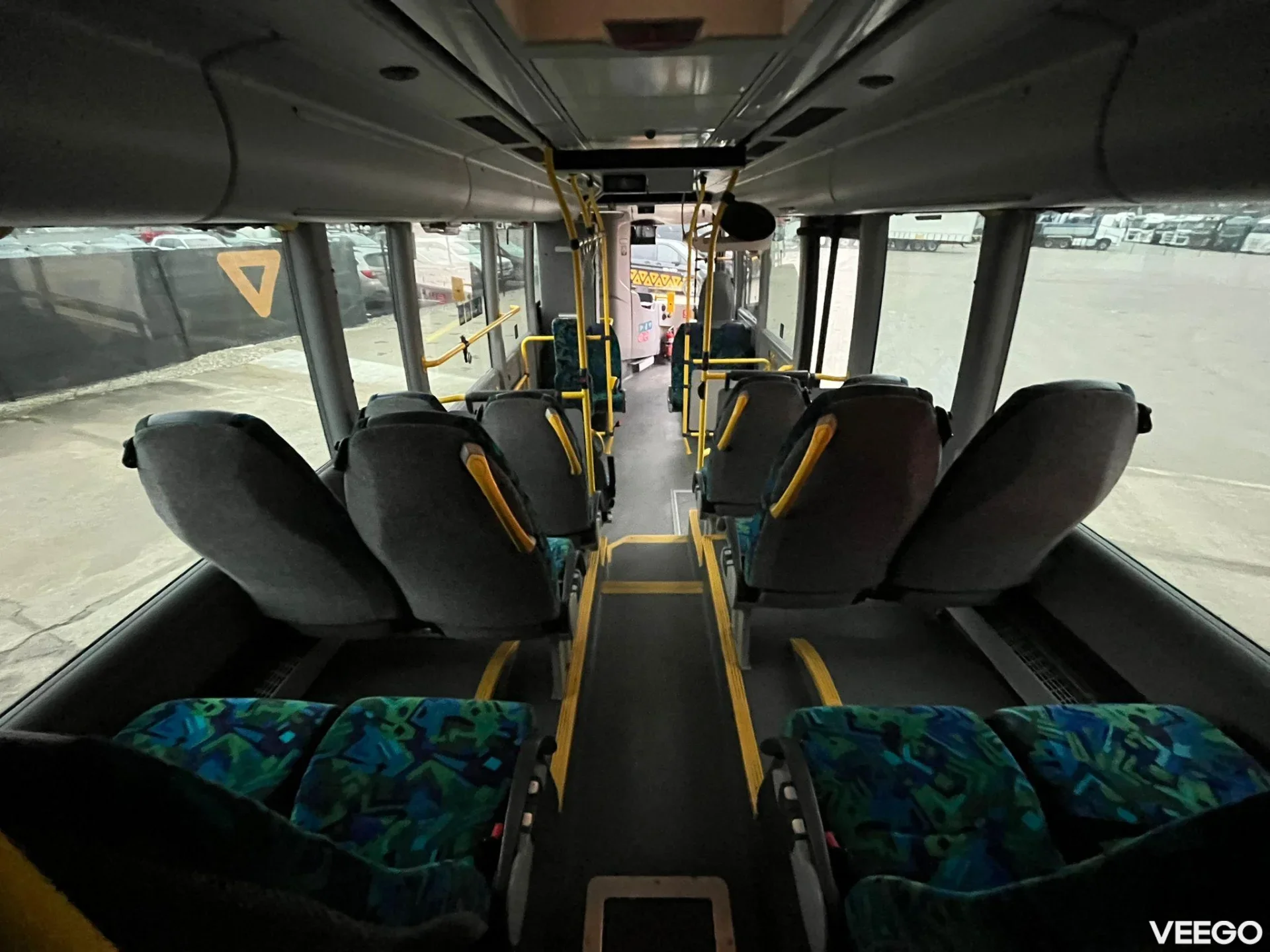Scania K 320 CLASS 2 INTERCITY / AC / AUXILIARY HEATING / 11 units available 235kW