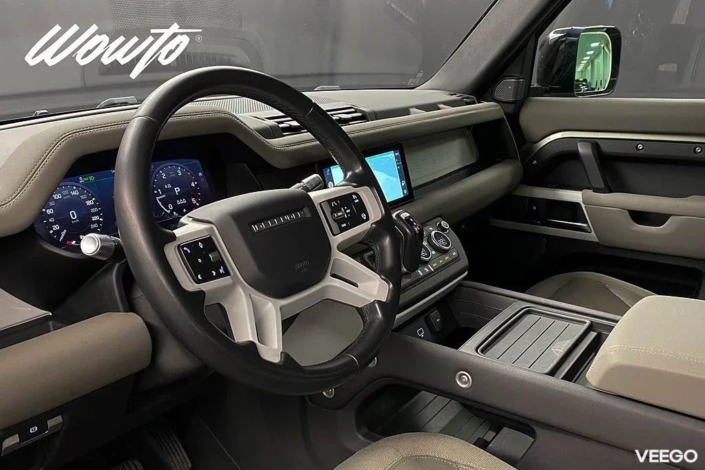 Land Rover Defender 110 D200 /Värmare /360 /Meridian/Se Spec 147kW