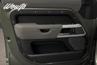 Land Rover Defender 110 D200 /Värmare /360 /Meridian/Se Spec 147kW thumbnail