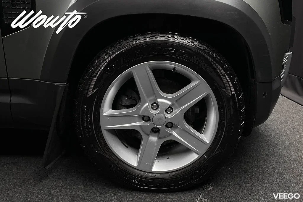 Land Rover Defender 110 D200 /Värmare /360 /Meridian/Se Spec 147kW