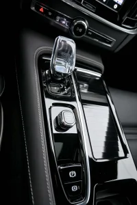 Volvo S90 AWD T8 B&W ULTIMATE DARK XENIUM INTELLI SAFE FULL 2 335kW thumbnail