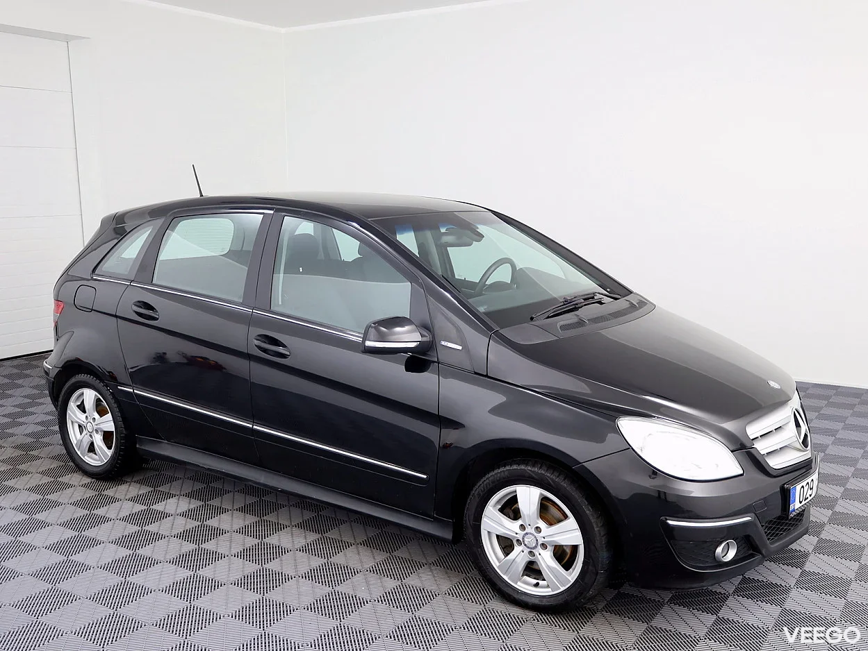 Mercedes-Benz B180 2.0 85kW