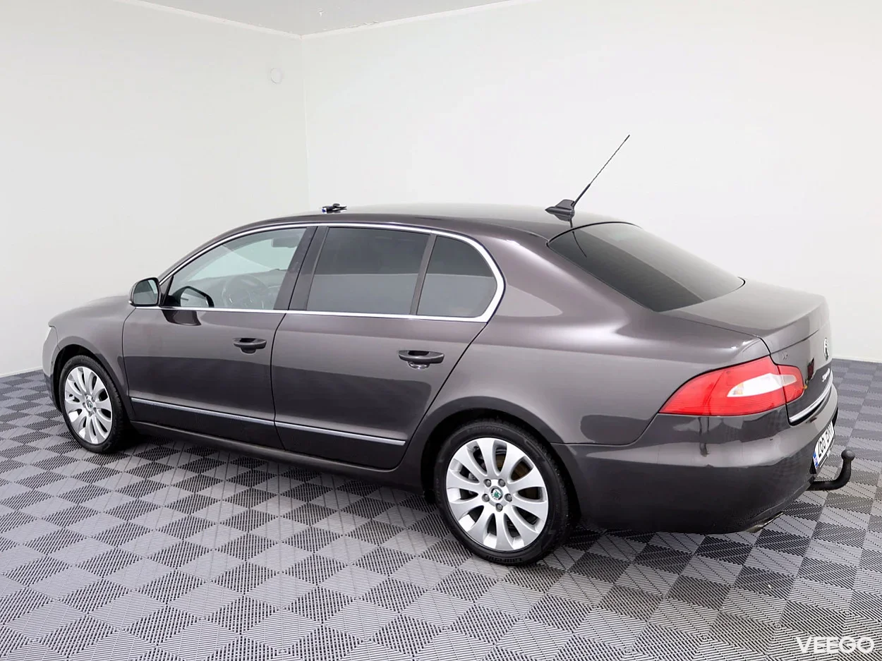 Skoda Superb 1.8 118kW