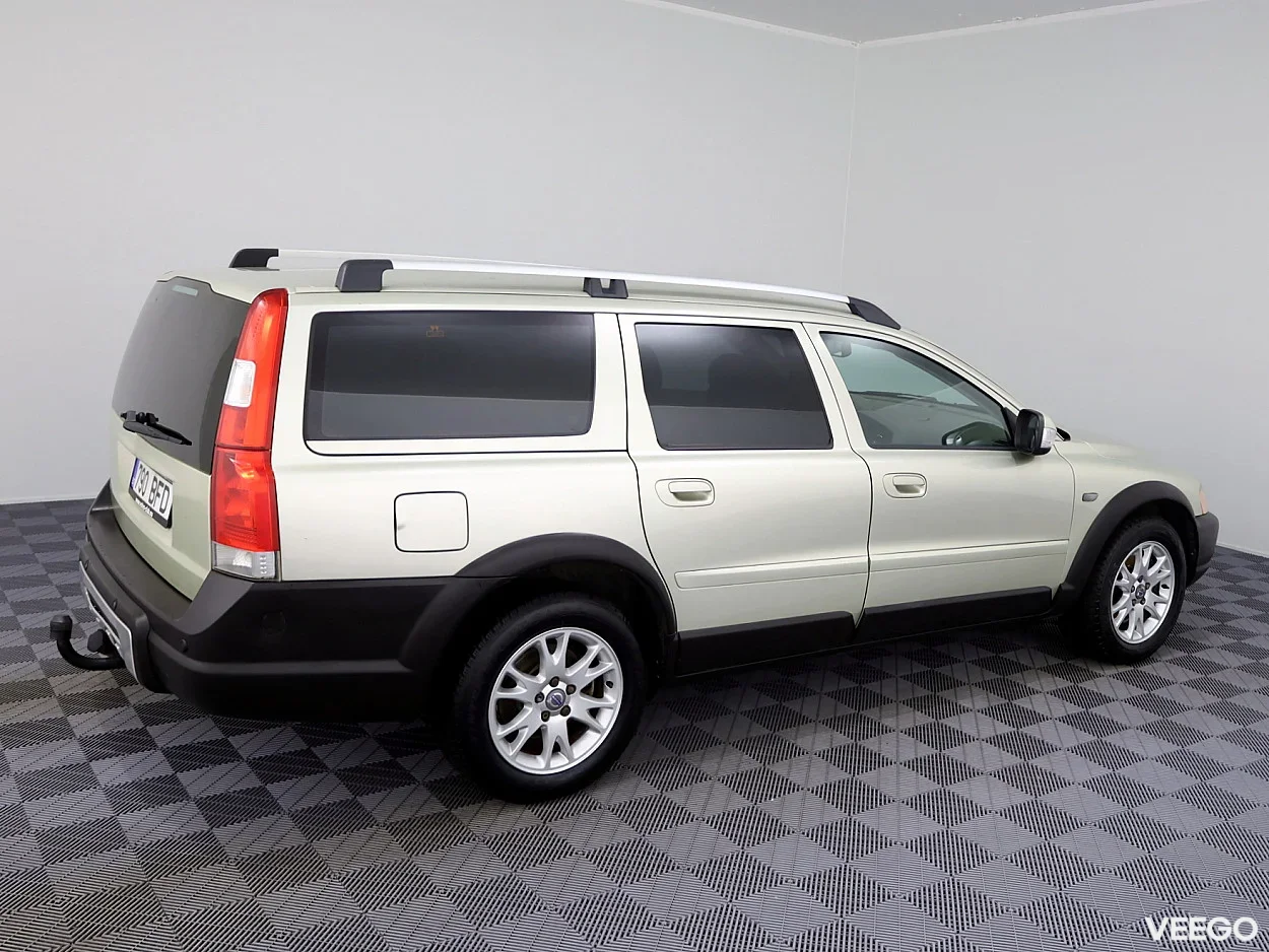 Volvo XC70 2.4 136kW