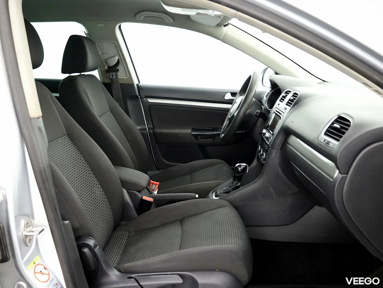 Volkswagen Golf 1.2 77kW