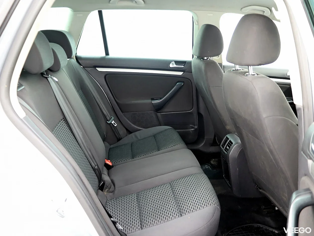 Volkswagen Golf 1.2 77kW