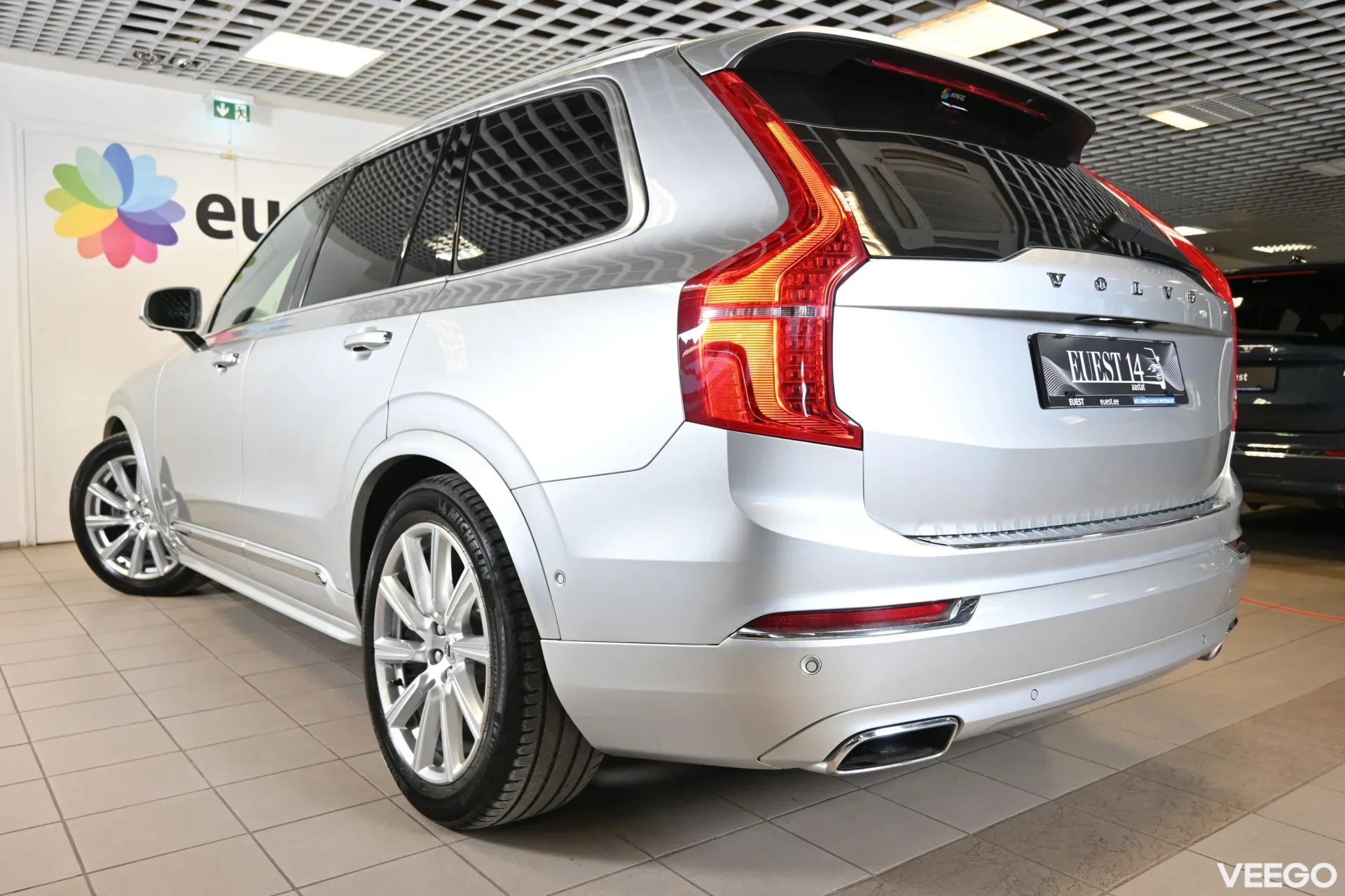 Volvo XC90 AWD 4C B&W LUXURY+ INSCRIPTION XENIUM INTELLI FULL 2 173kW