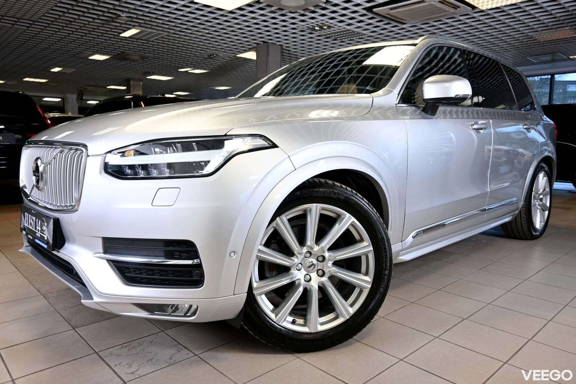 Volvo XC90 AWD 4C B&W LUXURY+ INSCRIPTION XENIUM INTELLI FULL 2 173kW