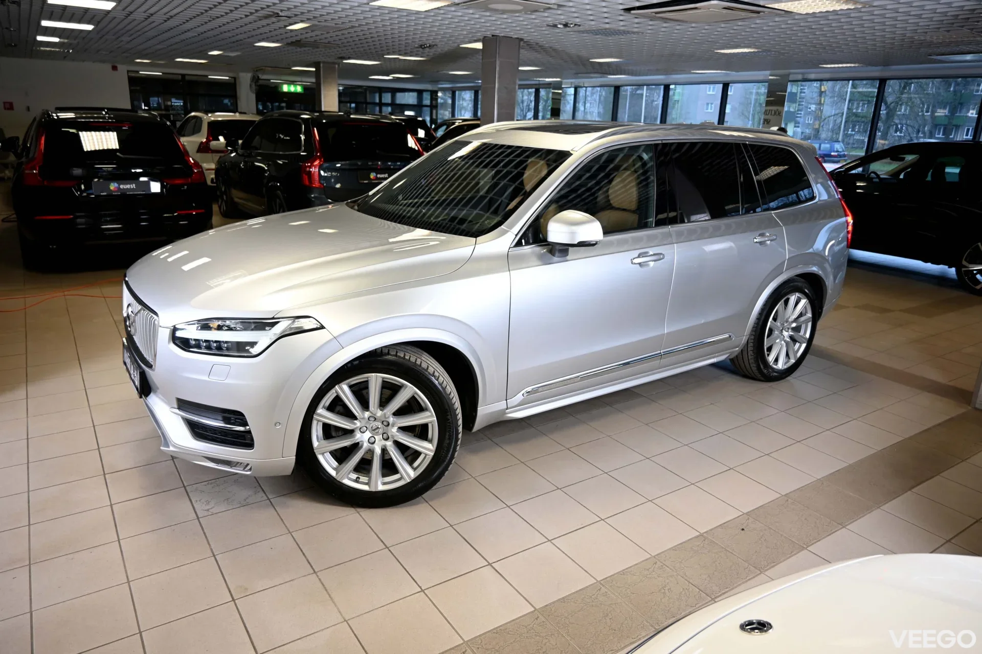 Volvo XC90 AWD 4C B&W LUXURY+ INSCRIPTION XENIUM INTELLI FULL 2 173kW