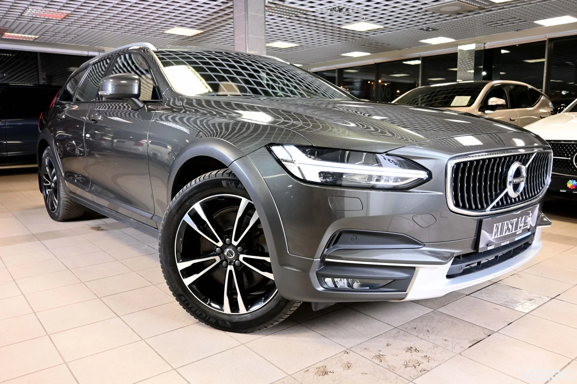 Volvo V90 Cross Country AWD B&W LUXURY INSCRIPTION XENIUM FULL 2