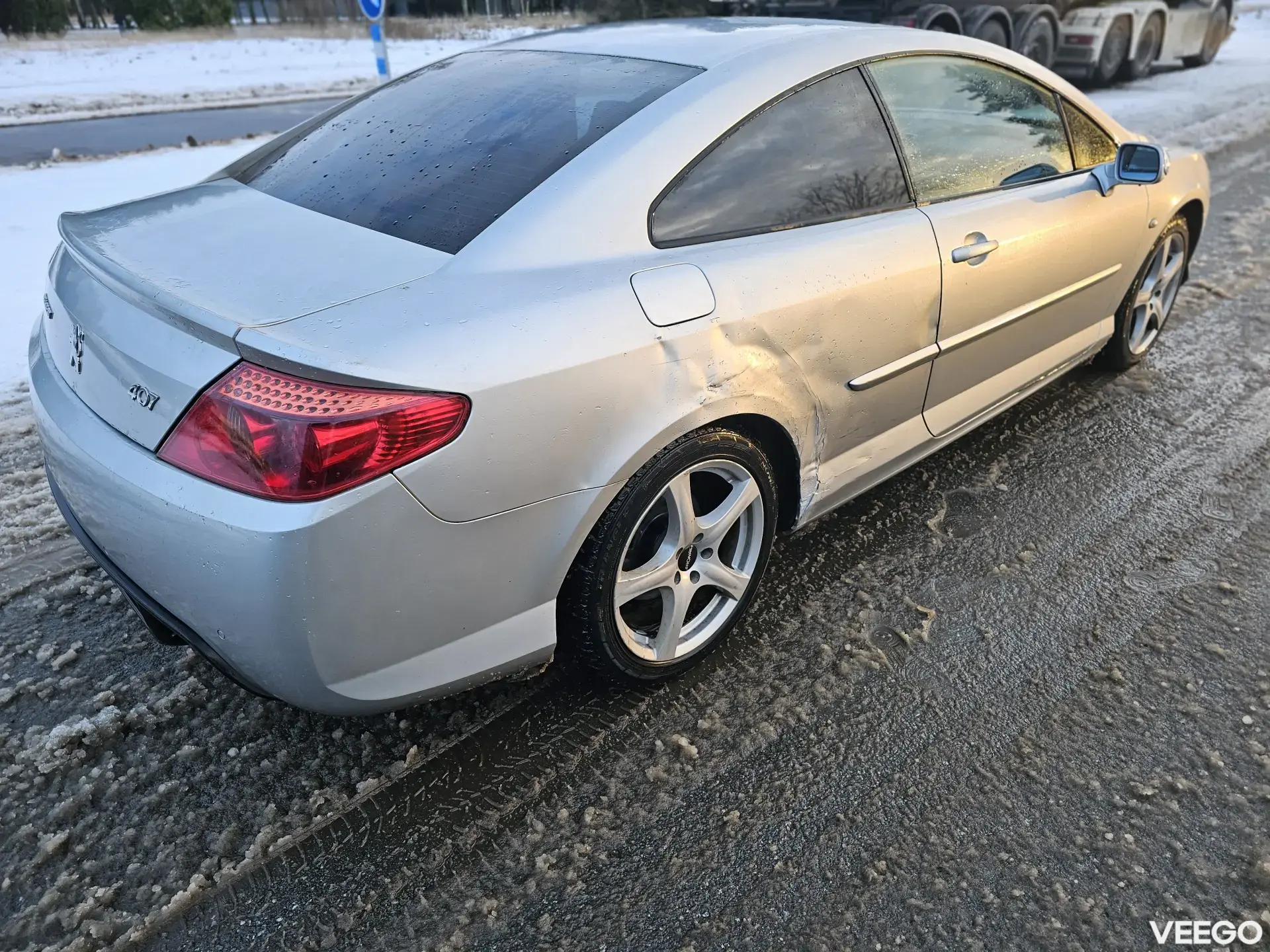 Peugeot 407 Coupe 2.7 150kW