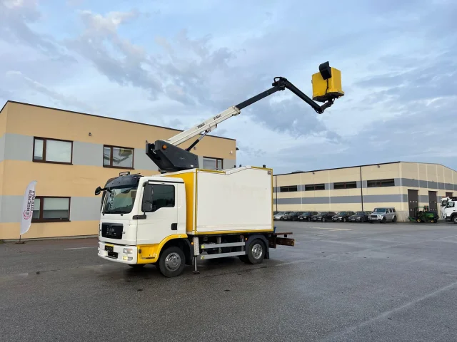 Image of MAN TGL 4X2 EURO5 + VERSALIFT VT-155-FZ 132kW