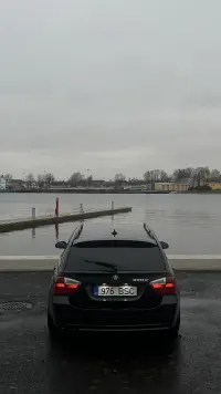 BMW 320 2.0 130kW thumbnail
