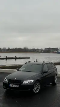 BMW 320 2.0 130kW thumbnail