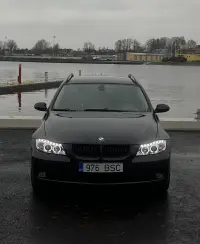 BMW 320 2.0 130kW thumbnail