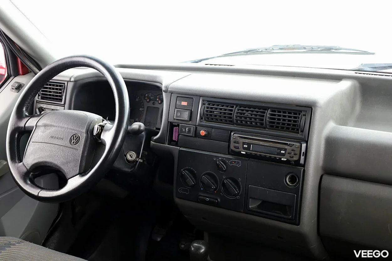 Volkswagen Caravelle 2.4 57kW