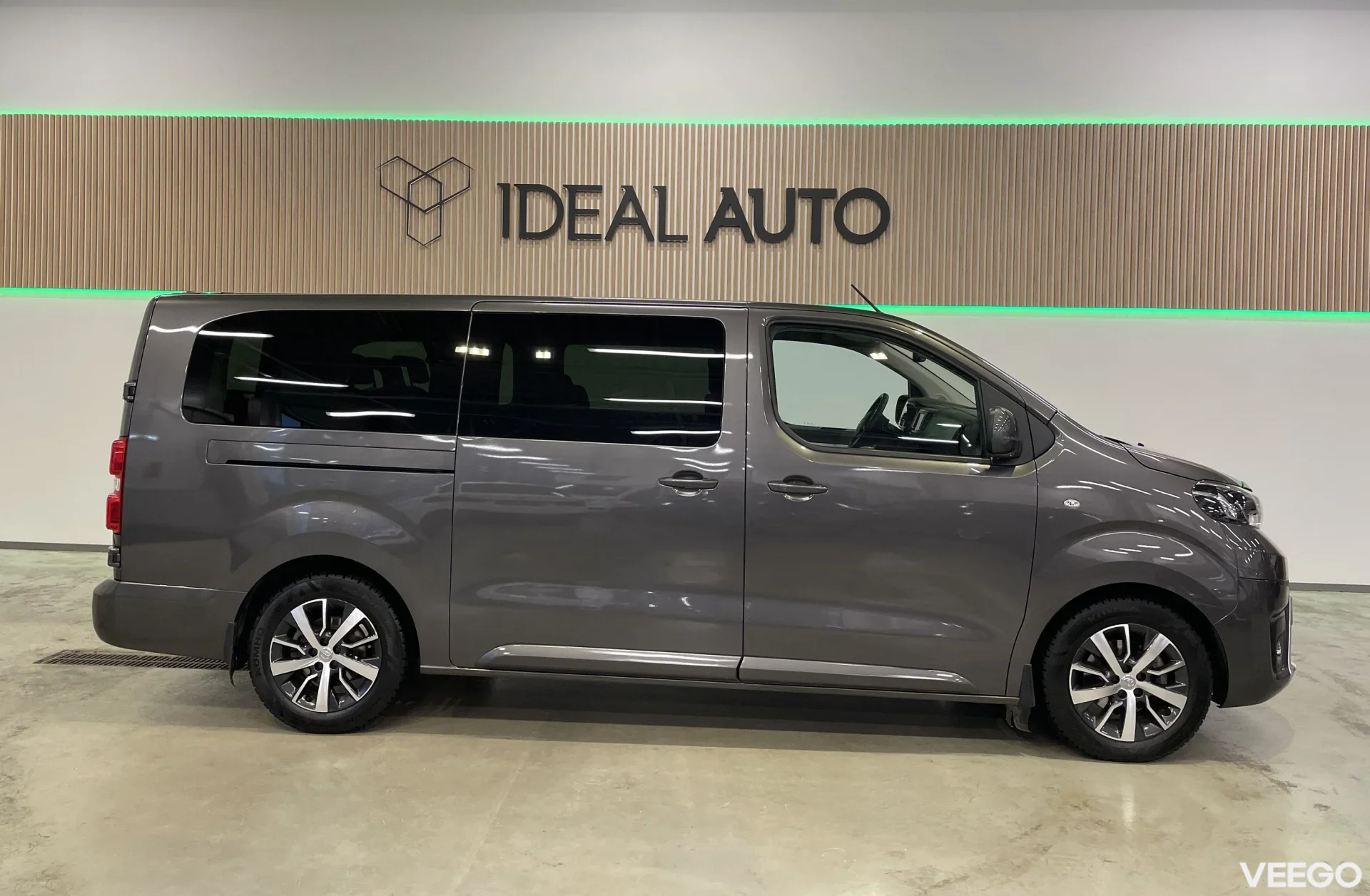 Toyota Proace Verso Long Double side door Shuttle Comfort 130kW