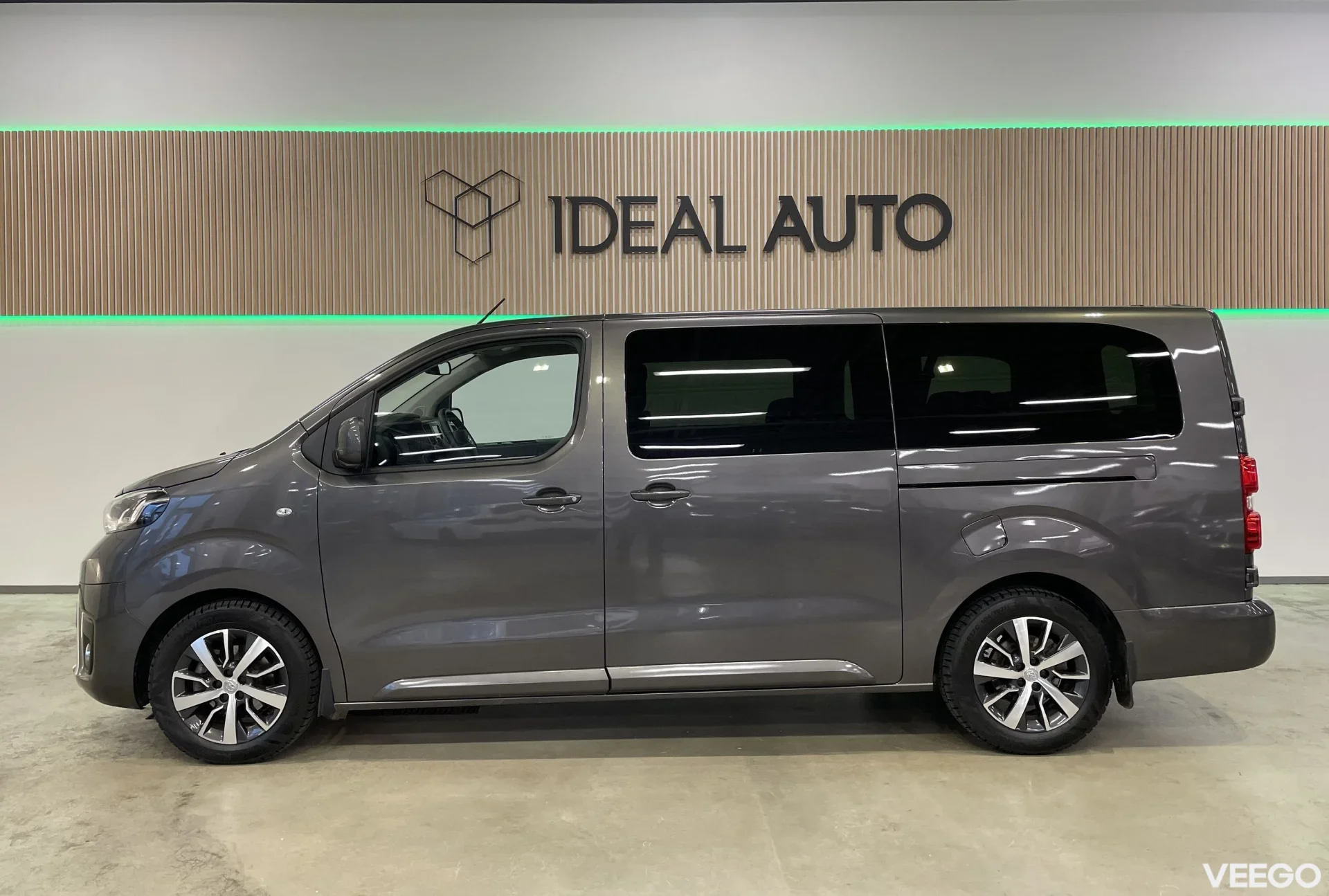 Toyota Proace Verso Long Double side door Shuttle Comfort 130kW