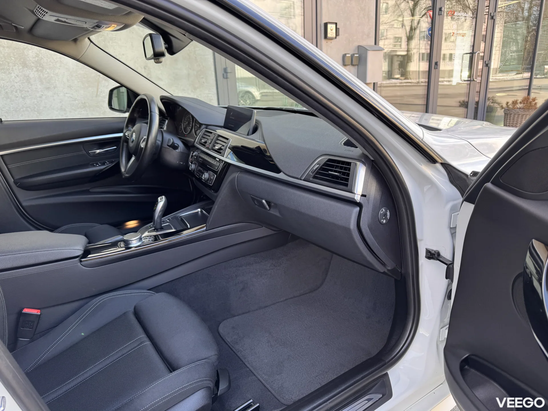 BMW 330 M-Pakett 3.0 190kW